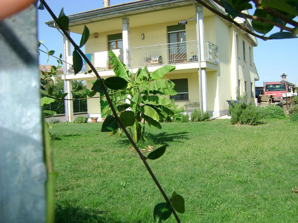 B&B Lattemiele ฟอนตาเนลลาโต ภายนอก รูปภาพ
